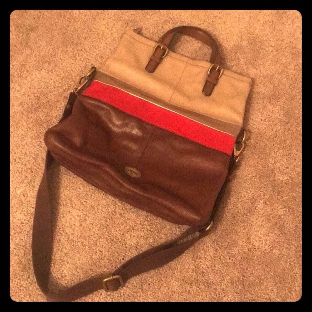 Like new Fossil messenger bag